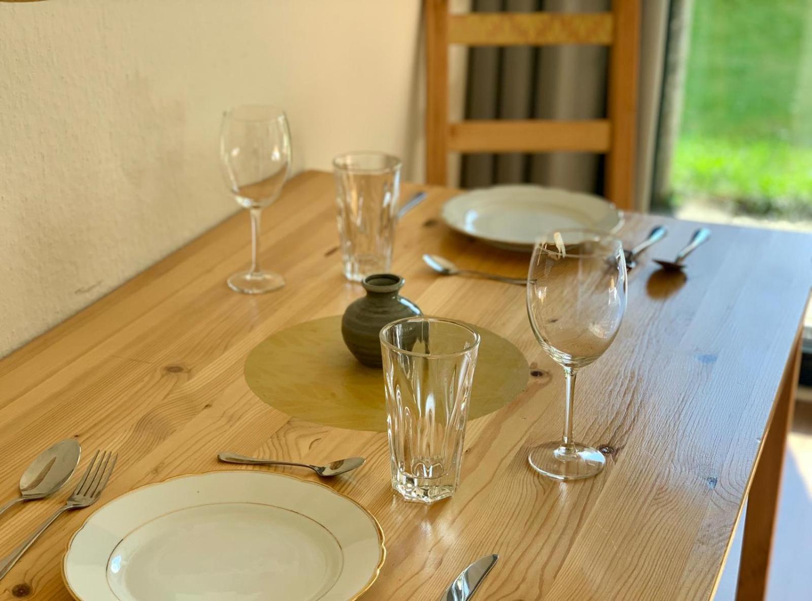 Tt Living Apartment Luebeck I Souterrain Wohnung Mit Terrasse I Naehe Hbf I Kostenlos Parken Eksteriør bilde
