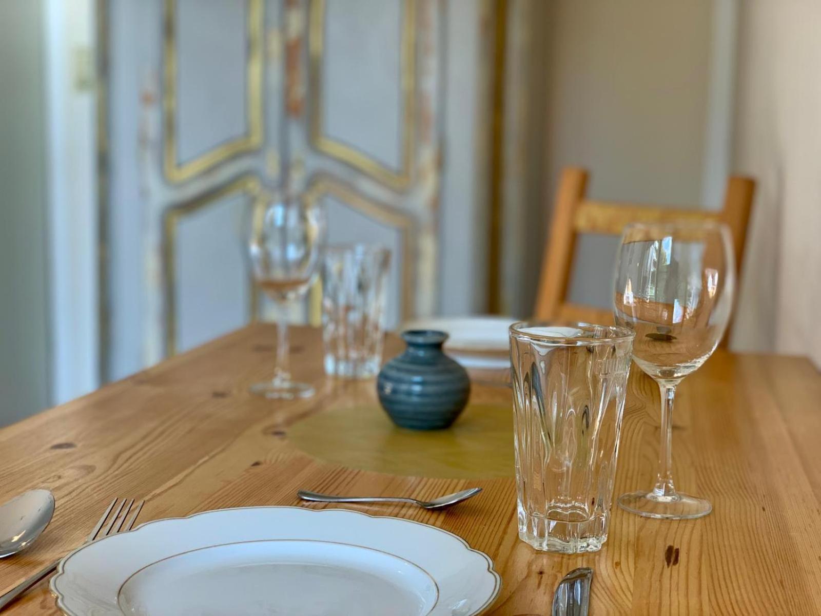 Tt Living Apartment Luebeck I Souterrain Wohnung Mit Terrasse I Naehe Hbf I Kostenlos Parken Eksteriør bilde